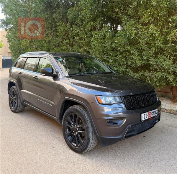 جيب جراند شيروكي 2020 للبيع في العراق -  بغداد